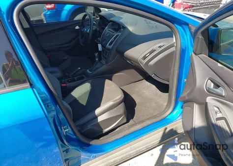 2014 Ford Focus Se z USA, uszkodzony, nr VIN 1FADP3K28EL457891